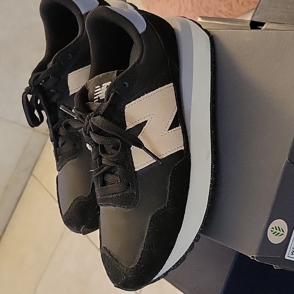 New balance 237